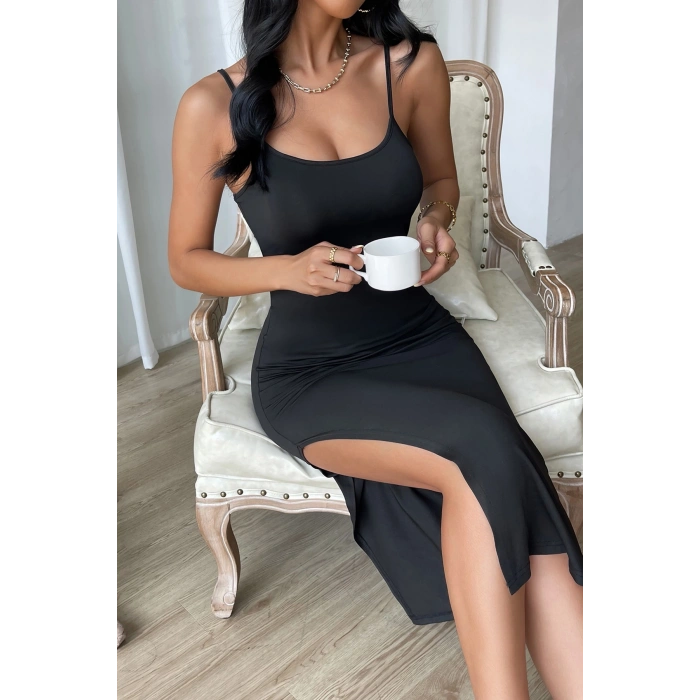 Kadın Siyah Yırtmaçlı Diz Altı Vücüdu Saran Gecelik