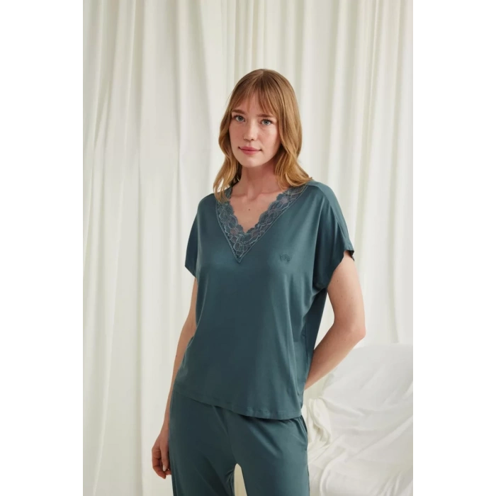 Kısa Kollu V Yakalı Dantelli Pijama Takımı