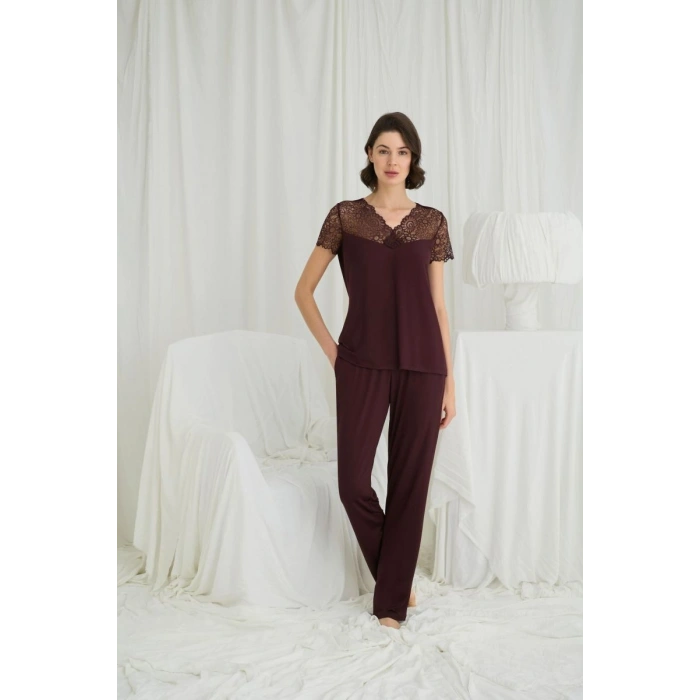 Kısa Kollu Ve Dantelli V Yaka Pijama Takımı