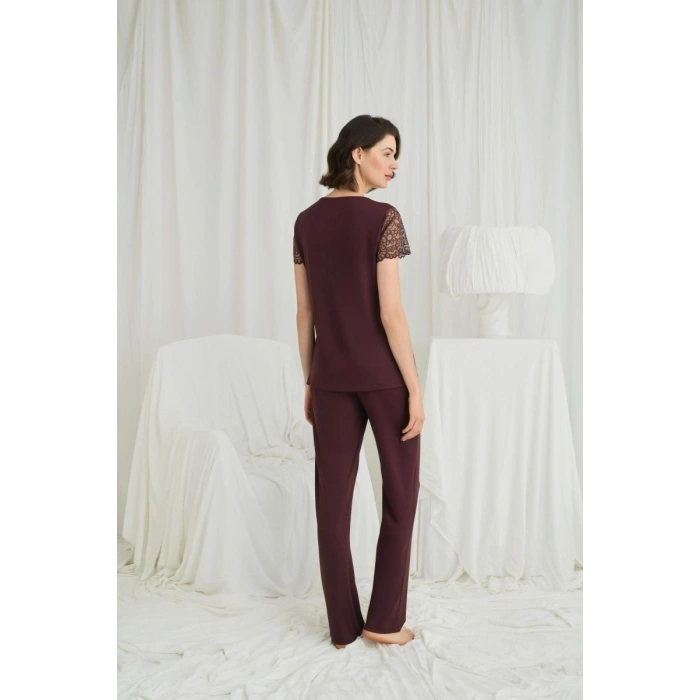 Kısa Kollu Ve Dantelli V Yaka Pijama Takımı