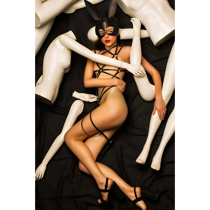 Özel Bölgesi Açık Fantezi Deri İç Giyim - Brf258