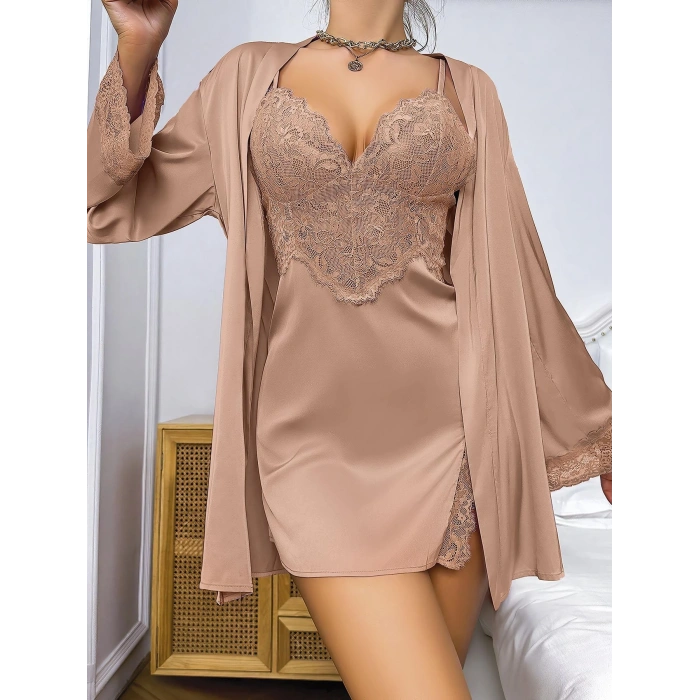 Özel Tasarım Dantel İşlemeli Şık Göğüs Dekolteli Sabahlıklı 2li Saten Gecelik Takımı