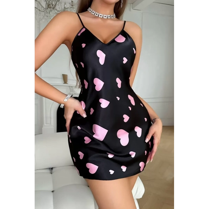 Pembe Kalp Desenli Siyah Saten Gecelik