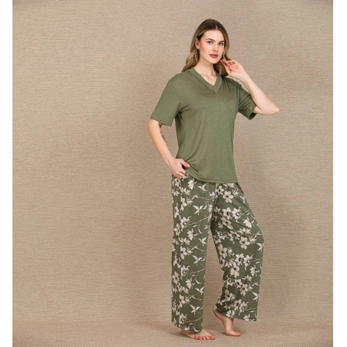 Şık Tasarım Çiçek Desenli Yeşil Kısa Kol Viskon Pijama Takımı
