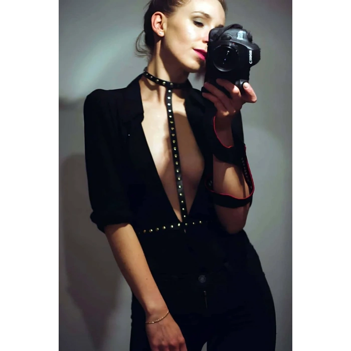 Sıralı Perçinli Şık Harness - APFT343