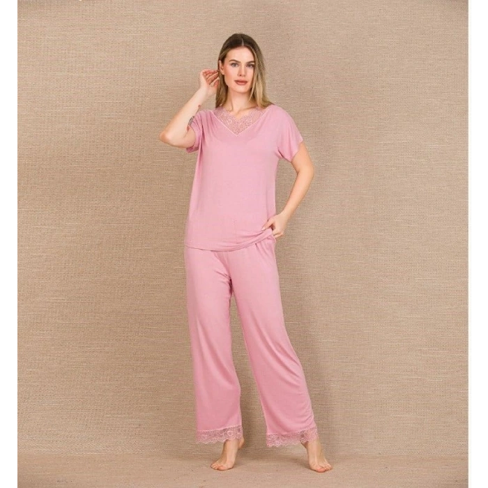 Viskon Şık Tasarım Dantel İşlemeli Pembe Kısa Kol Pijama Takımı