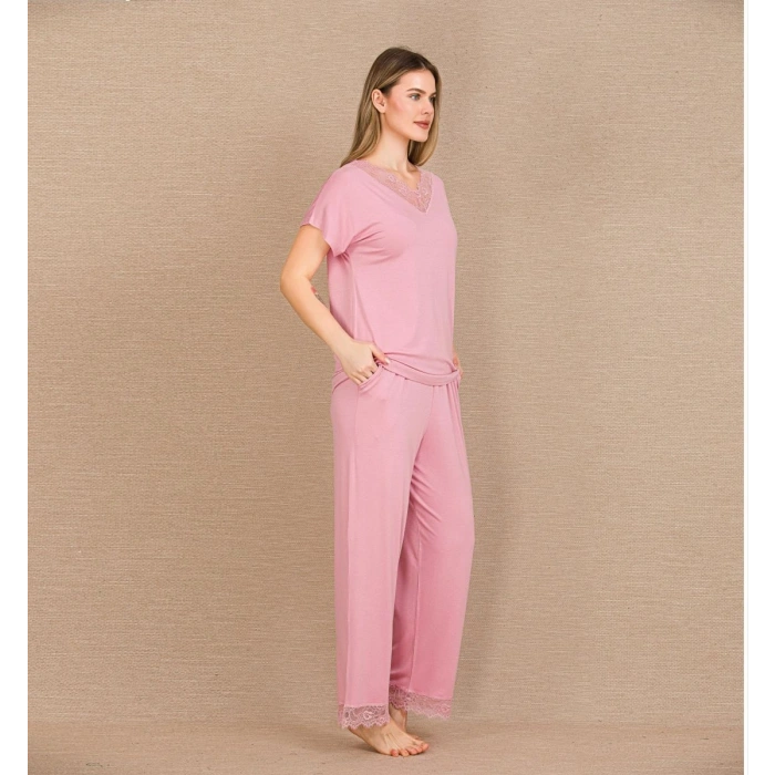 Viskon Şık Tasarım Dantel İşlemeli Pembe Kısa Kol Pijama Takımı