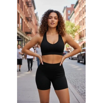 Kadın Siyah Fit Görünümlü Yüksek Bel Spor Crop Top Şort Takımı