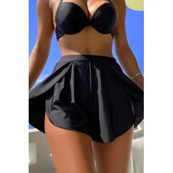 Kadın Siyah Yırtmaçlı Etek Görünümlü Şık Deniz Şortu