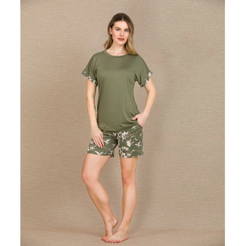 Şık Tasarım Çiçek Desenli Yeşil Şortlu Kısa Kol Viskon Pijama Takımı