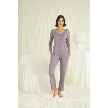 Yakası Kolu Ve Omzu Dantelli Boydan Düğmeli Pijama Takımı