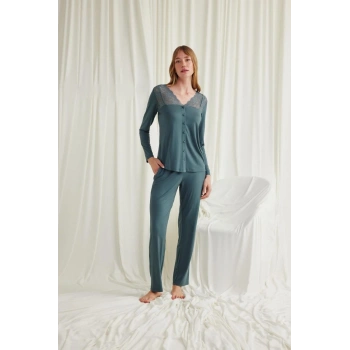Yakası Omzu Ve Paçası Dantelli Boydan Düğmeli Pijama Takımı