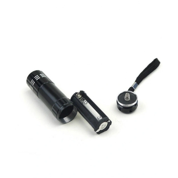 9 LEDLİ PİLLİ EL FENERİ