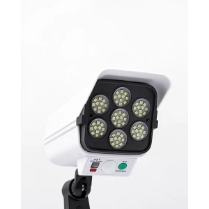 Güneş Enerjili Dönebilen LED Bahçe Lambası