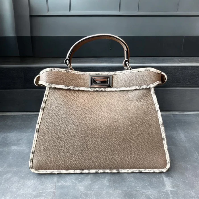 Fendi Peekaboo Çanta