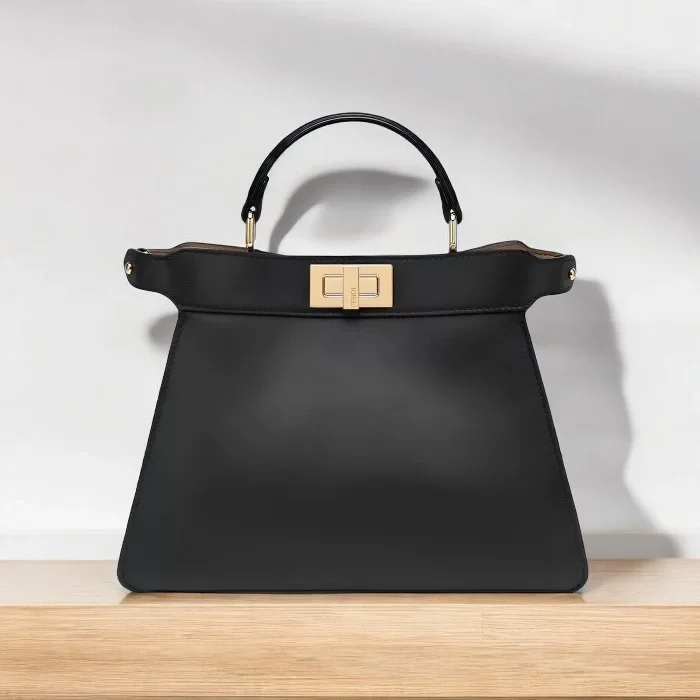 حقيبة فندي بيكابو