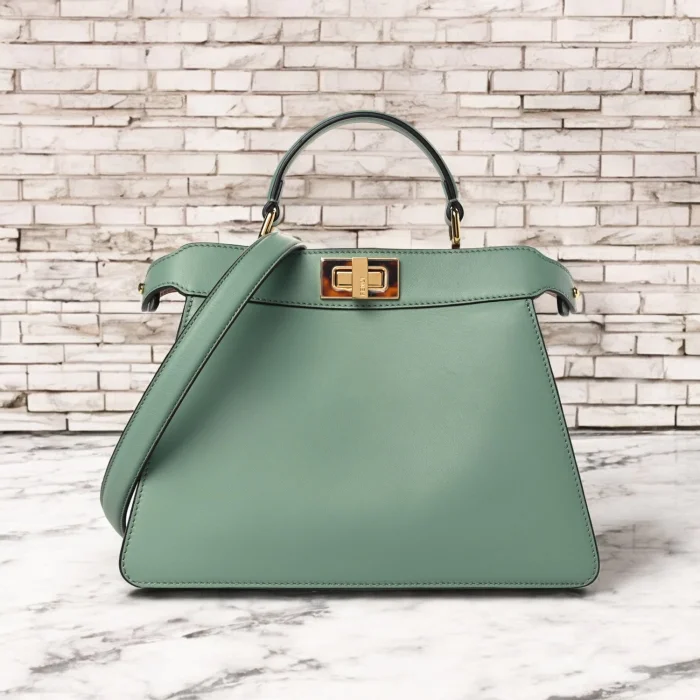 Fendi Peekaboo Çanta