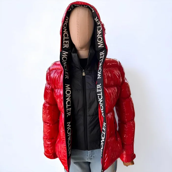 مانتو قرمز روشن Moncler