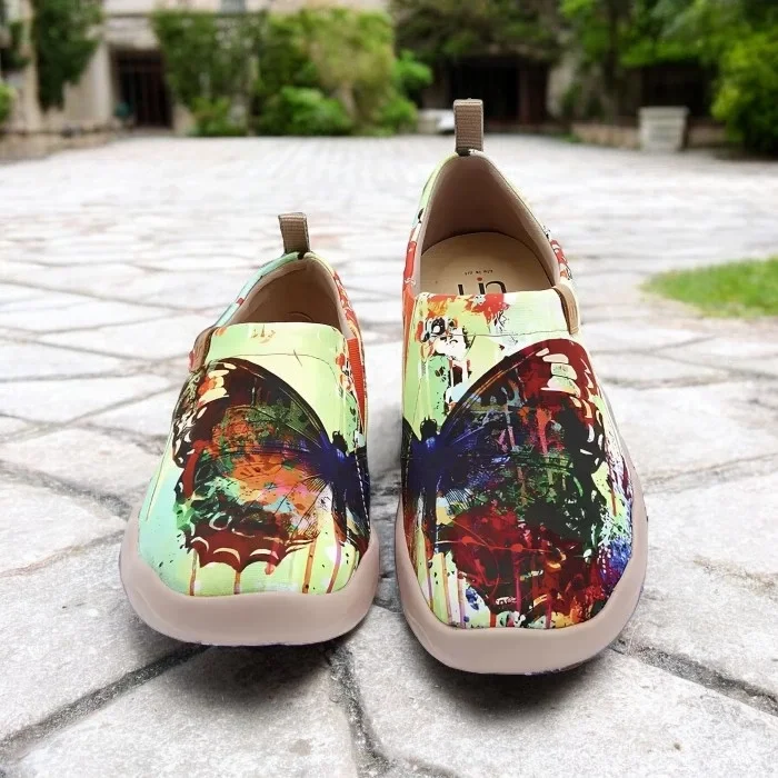 کفش ورزشی زنانه Uın