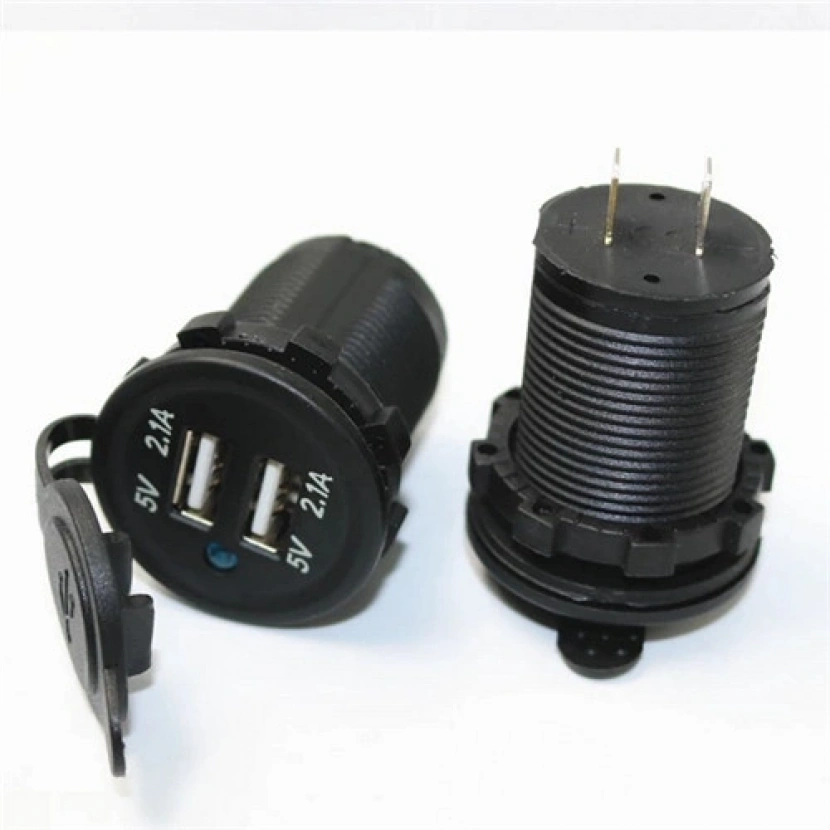 İki USB şarj aleti 12V 5V 2.1A araç şarjı tekne hızlı şarj soketi güç çıkışı LED su geçirmez