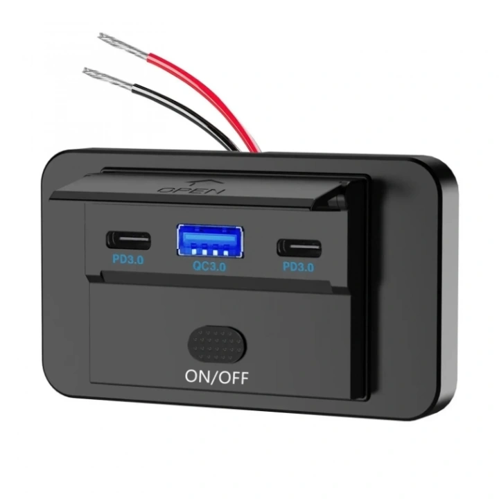 İki Usb Type-C Bir Usb Type-A Şarj Cihazı (Kapaklı ve On-Off Anahtarlı)