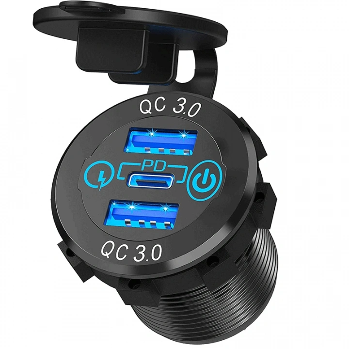 İki Usb Type-A + Bir Usb Type-C Şarj Cihazı (On - Off Anahtarlı Mavi Işıklı)   DC12V/24V     5V 3A/9V 2A/12V 1,5A   Max. Output Power 45W