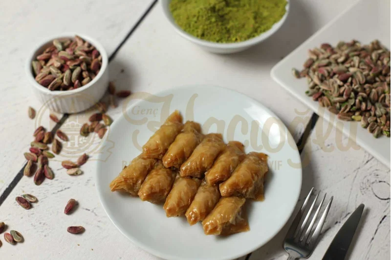 Fıstıklı Bağdat Tatlısı