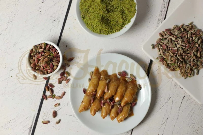 Fıstıklı Bağdat Tatlısı