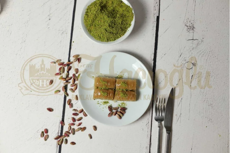 Fıstıklı Sarı Burma