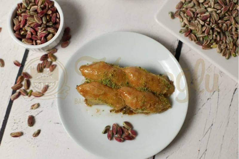Fıstıklı Şöbiyet Baklava