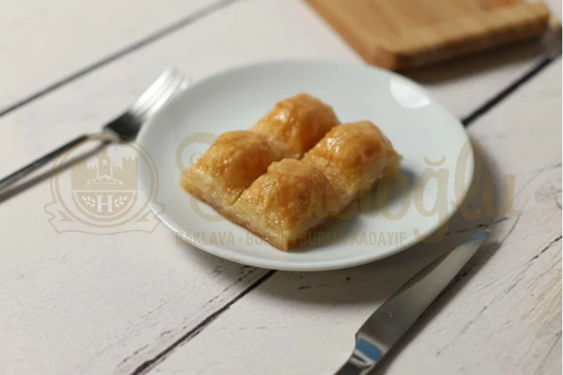 Kaymaklı Baklava