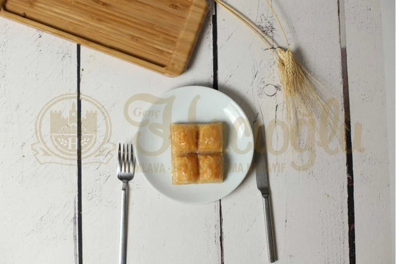 Kaymaklı Baklava
