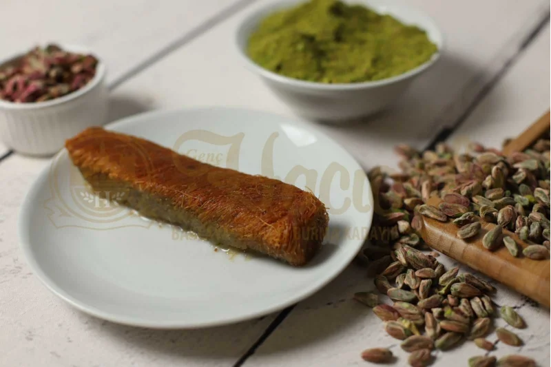 Fıstıklı Burma Kadayıf