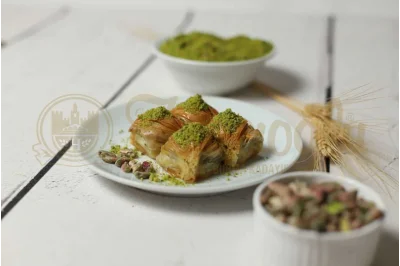 Fıstıklı Midye Baklava