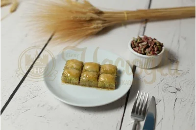 Fıstıklı Özel Baklava