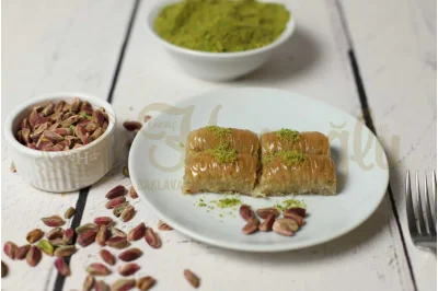 Fıstıklı Sarı Burma