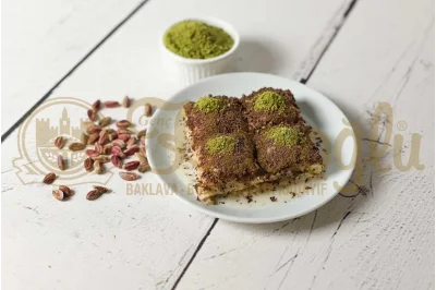 Sütlü Çikolatalı Fıstıklı Soğuk Baklava