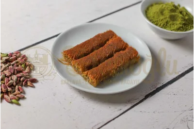 Fıstıklı Sarma Kadayıf
