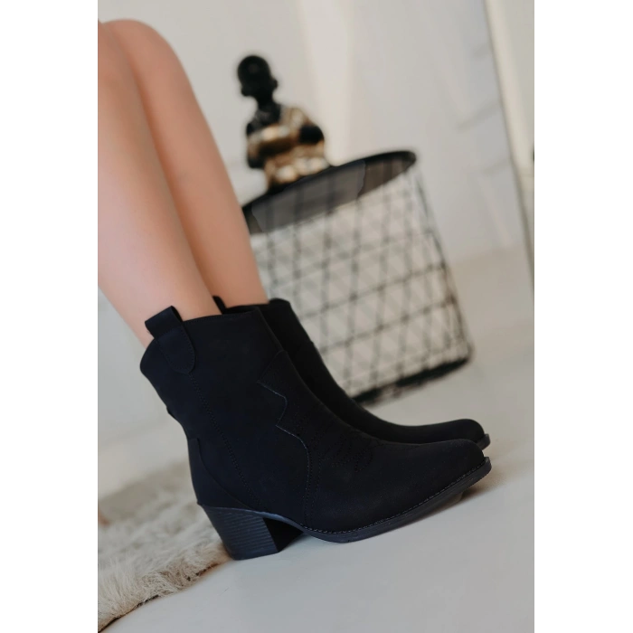 Akver Siyah Cilt Topuklu Bot