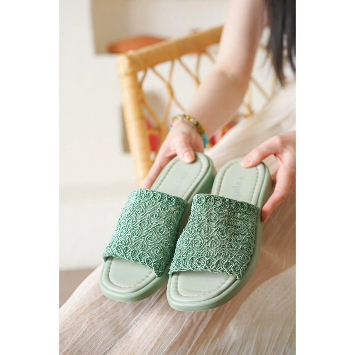 Claris Lila Örgü Terlik