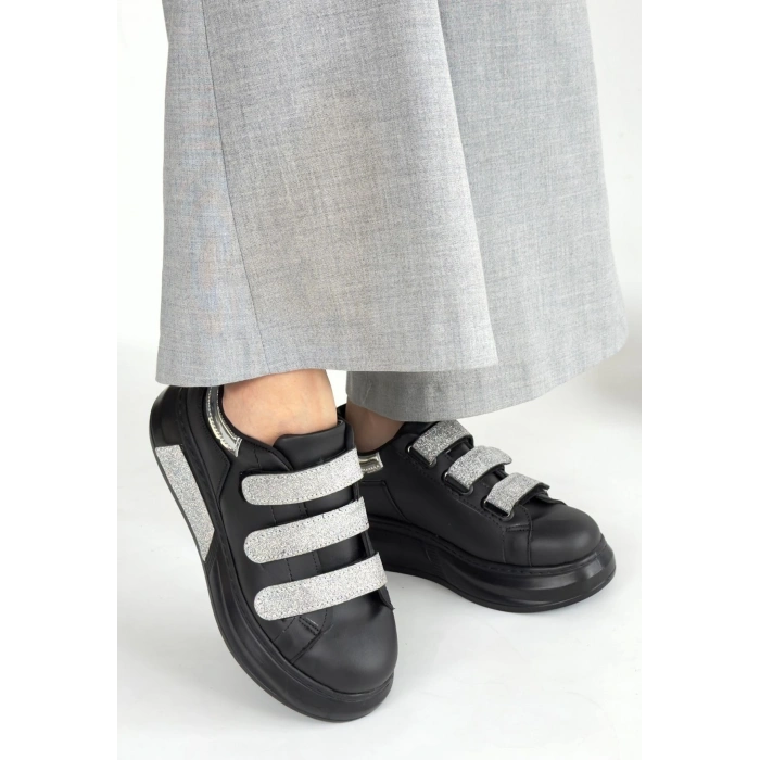 Elika Siyah Cilt Cırt Cırtlı Spor Ayakkabı