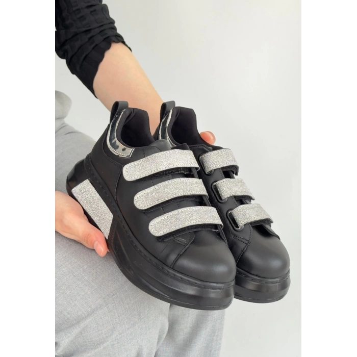 Elika Siyah Cilt Cırt Cırtlı Spor Ayakkabı