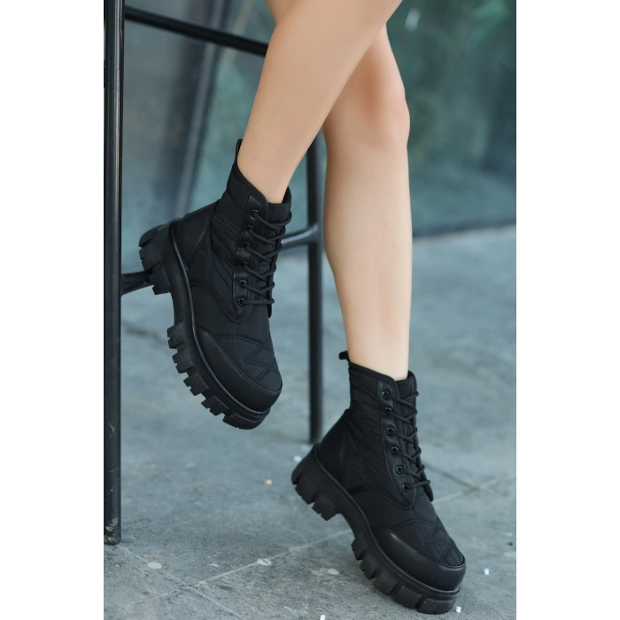 Mabel Siyah Cilt Bağcıklı Bot