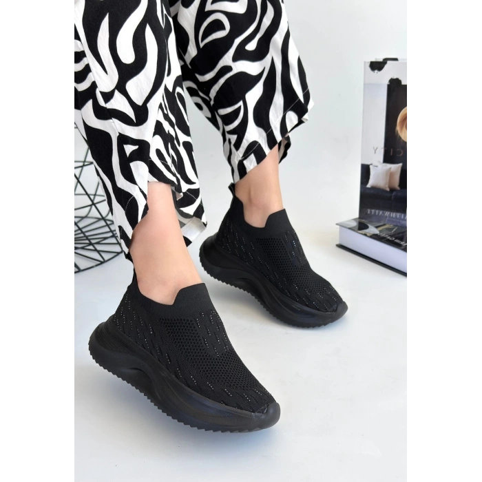 Soord Bej Triko Boncuk İşlemeli Spor Ayakkabı