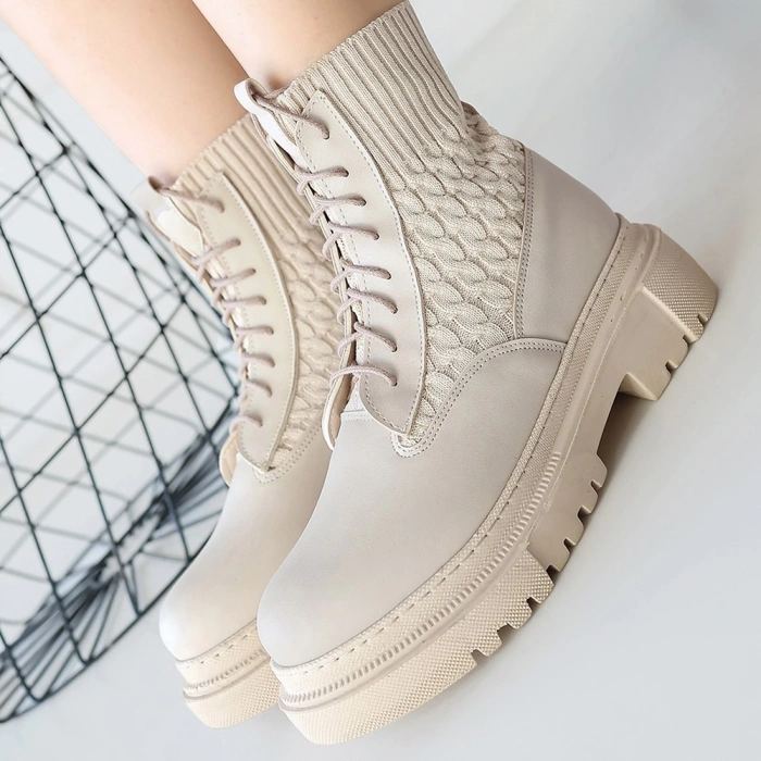 Utag Siyah Cilt Bağcıklı Bot