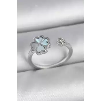 Pirinç Gümüş Renk Mavi Mineli Yonca Model Zirkon Taş Detay Ayarlanabilir Kadın Yüzük