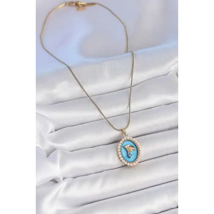 316L Çelik Gold Renk Zincir Mavi Mineli İncili Zirkon Taşlı Çiçek İşlemeli Portre Model Kadın Kolye