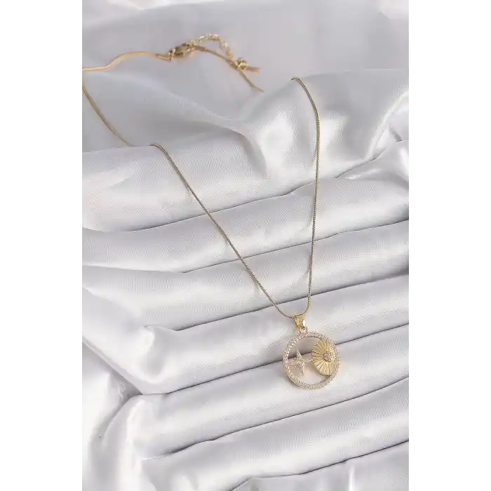 316L Çelik Gold Renk Zincir Zirkon Taşlı Yıldız İşleme Madalyon Model Kadın Kolye