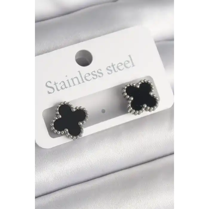 316L Çelik Gümüş Renk Siyah Yonca Model Kadın Küpe