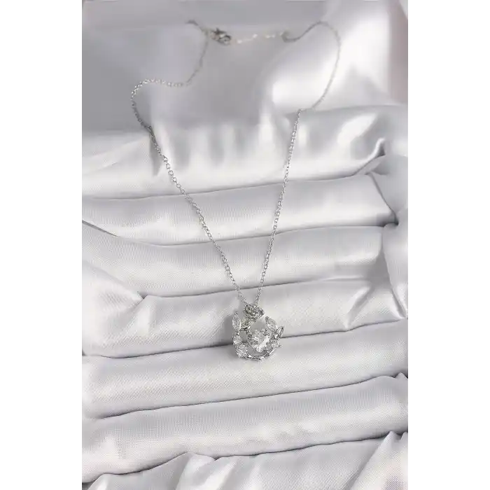 316L Çelik Gümüş Renk Zincir Zirkon Taşlı Kalp Figür Gül Detay Kadın Kolye